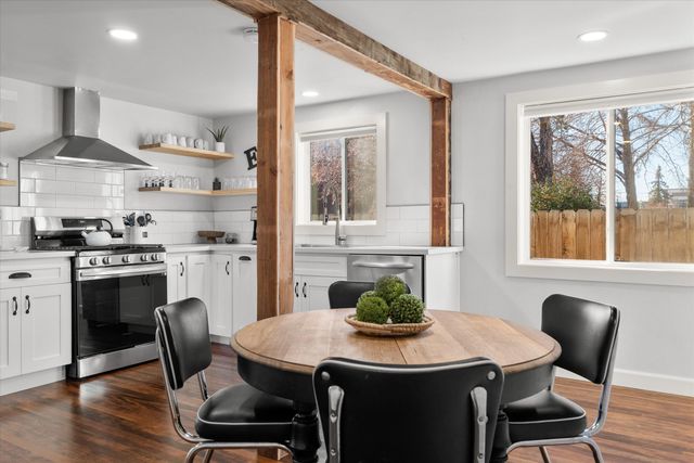 533 SW 4th Street, Redmond, OR 97756