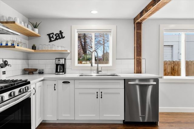 533 SW 4th Street, Redmond, OR 97756