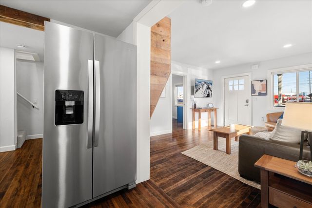 533 SW 4th Street, Redmond, OR 97756