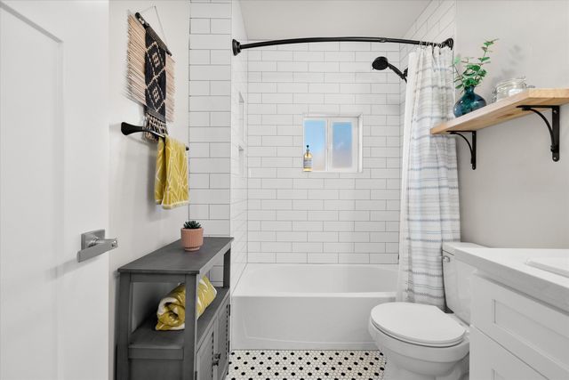 533 SW 4th Street, Redmond, OR 97756