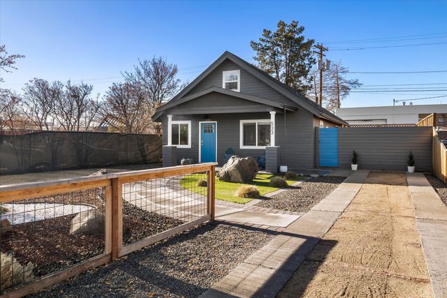 533 SW 4th Street, Redmond, OR 97756