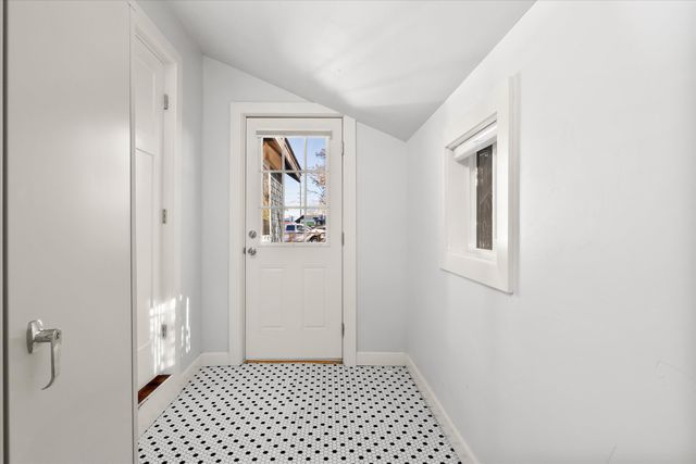 533 SW 4th Street, Redmond, OR 97756