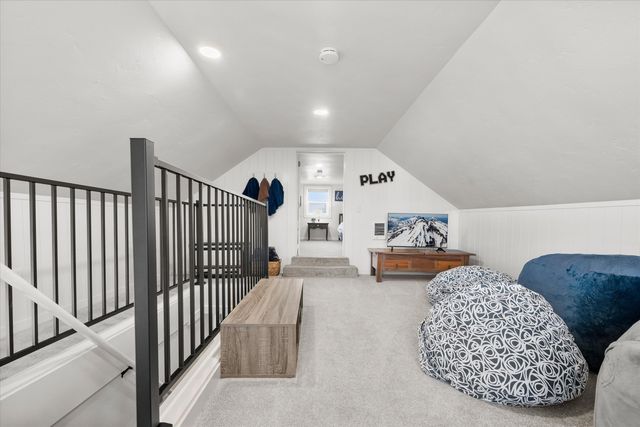 533 SW 4th Street, Redmond, OR 97756