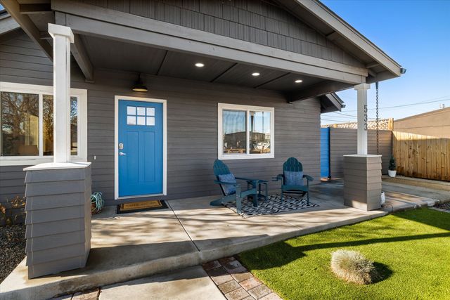 533 SW 4th Street, Redmond, OR 97756