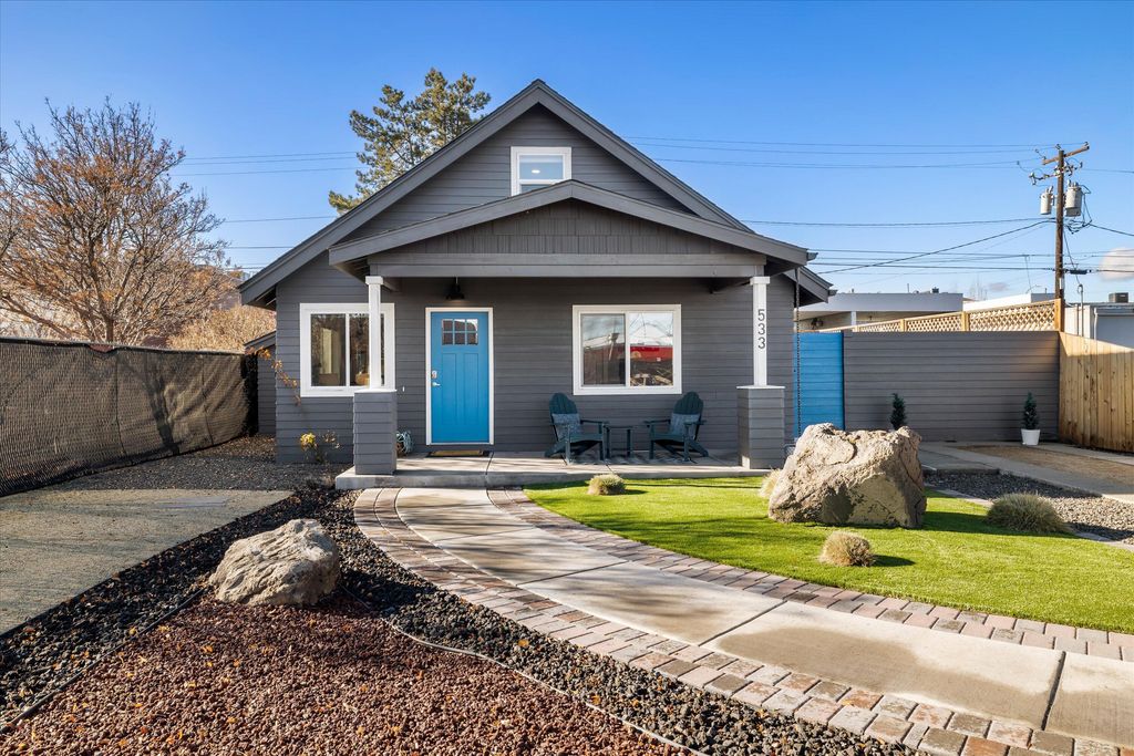 533 SW 4th Street, Redmond, OR 97756