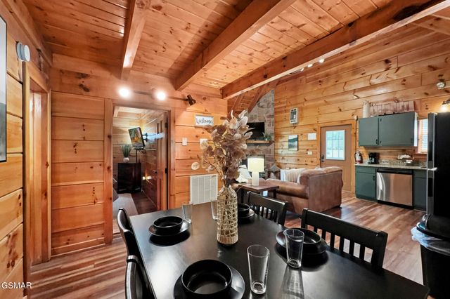 4361 Oakland Way, Sevierville, TN 37862