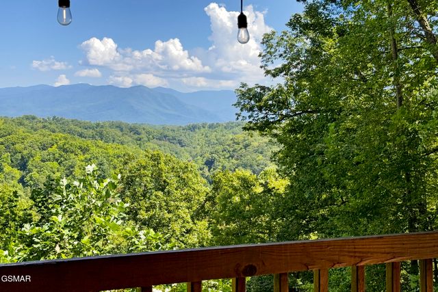 4361 Oakland Way, Sevierville, TN 37862