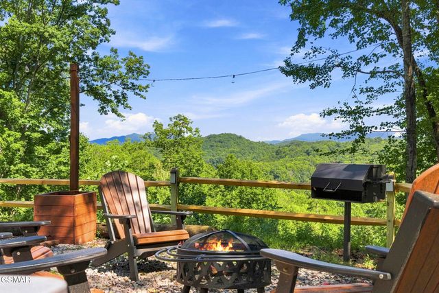 4361 Oakland Way, Sevierville, TN 37862