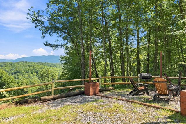 4361 Oakland Way, Sevierville, TN 37862