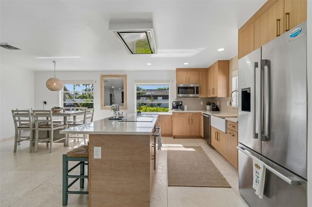 114 8TH STREET, Belleair Beach, FL 33786