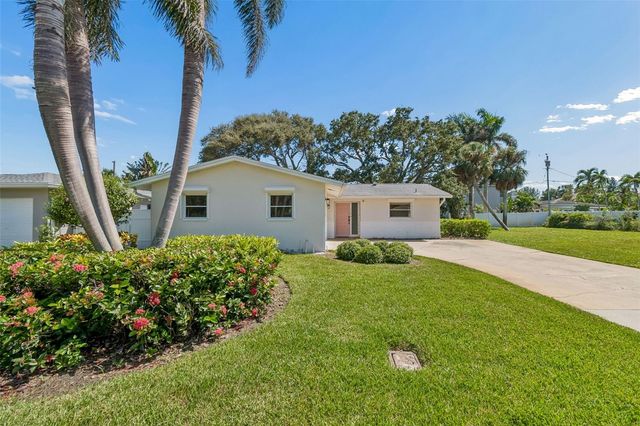 114 8TH STREET, Belleair Beach, FL 33786