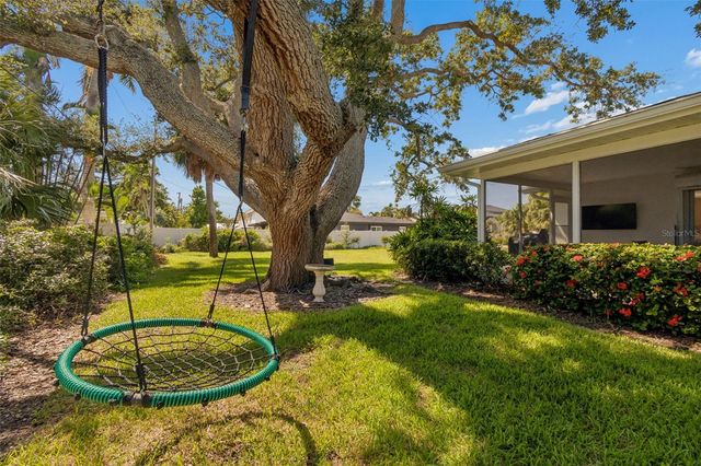 114 8TH STREET, Belleair Beach, FL 33786