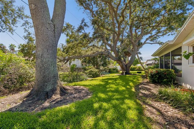 114 8TH STREET, Belleair Beach, FL 33786