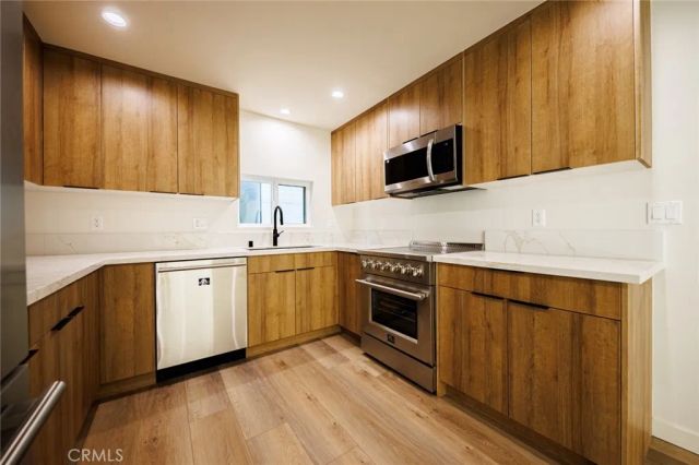 5933 Comey Avenue 3, Los Angeles, CA 90034