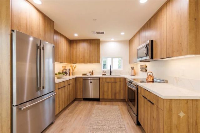 5933 Comey Avenue 3, Los Angeles, CA 90034