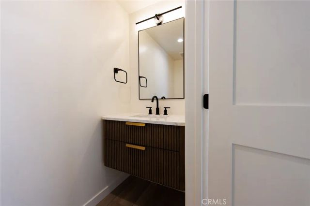5933 Comey Avenue 3, Los Angeles, CA 90034