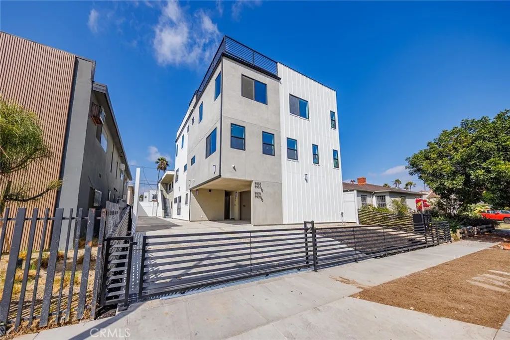 5933 Comey Avenue 3, Los Angeles, CA 90034