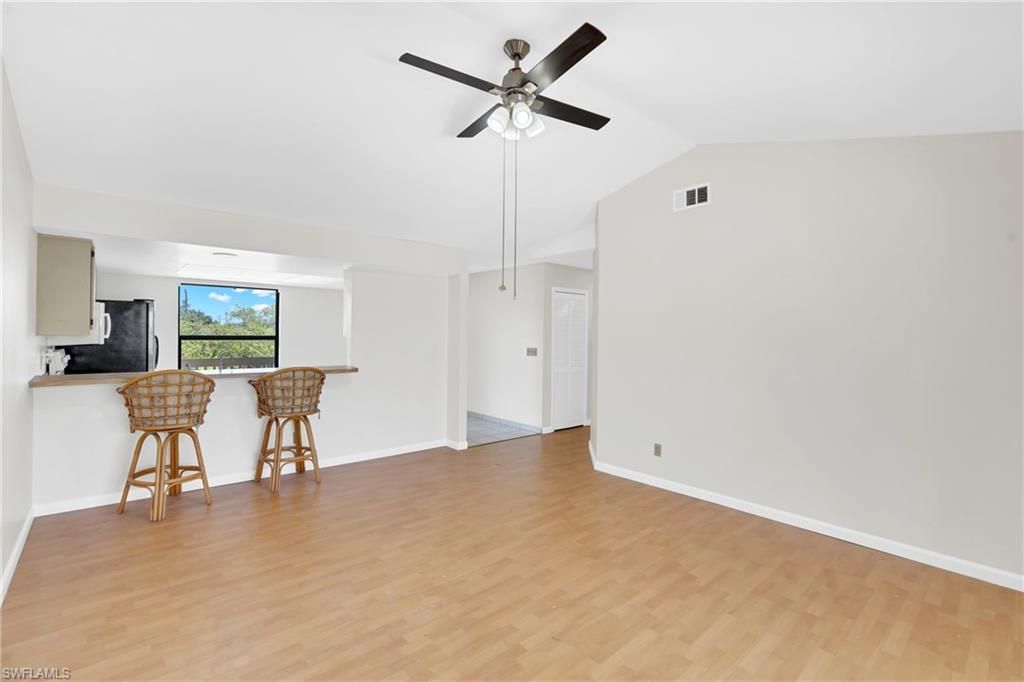 Image 18 of property listing at 4708 SW 8th PL 203, Cape Coral, FL 33914