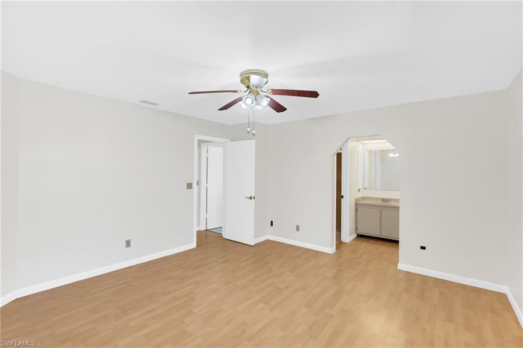 Image 25 of property listing at 4708 SW 8th PL 203, Cape Coral, FL 33914