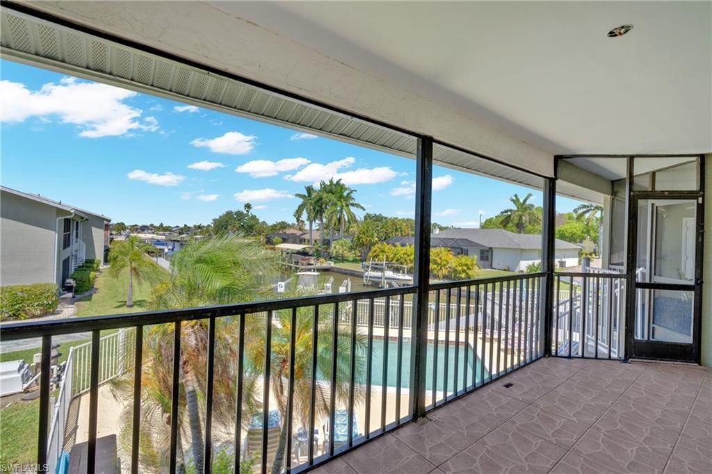 Image 33 of property listing at 4708 SW 8th PL 203, Cape Coral, FL 33914