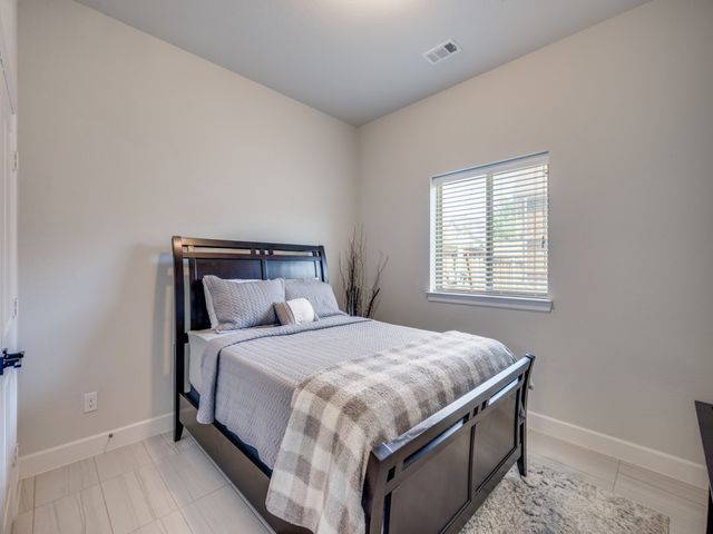 1044 Myers Park Trail, Roanoke, TX 76262