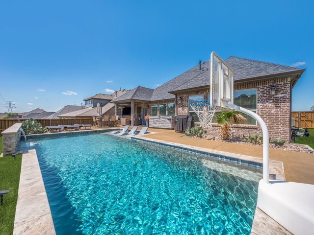 1044 Myers Park Trail, Roanoke, TX 76262