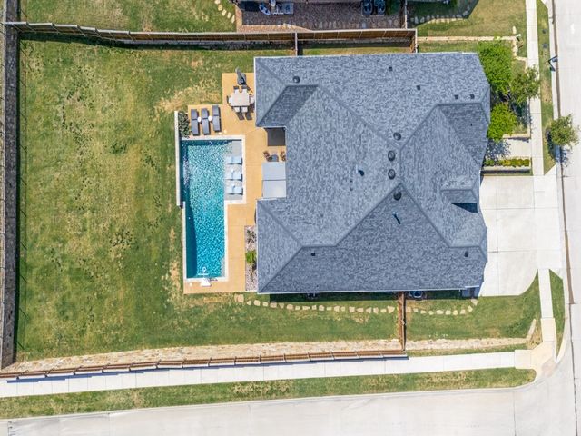 1044 Myers Park Trail, Roanoke, TX 76262