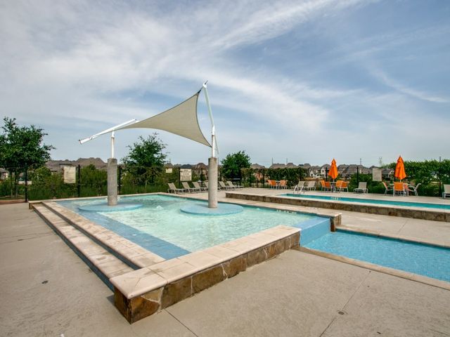 1044 Myers Park Trail, Roanoke, TX 76262