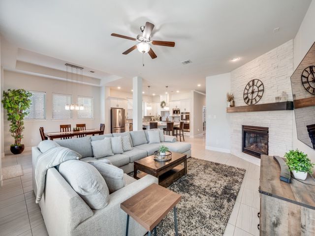 1044 Myers Park Trail, Roanoke, TX 76262