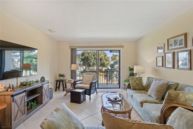 4141 Silver Palm Drive 13, Vero Beach, FL 32963