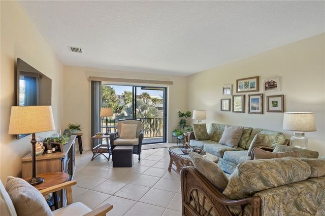 4141 Silver Palm Drive 13, Vero Beach, FL 32963