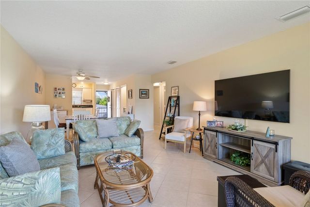 4141 Silver Palm Drive 13, Vero Beach, FL 32963