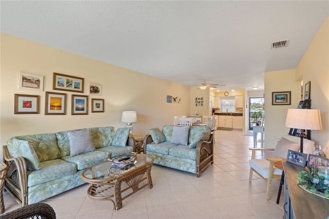 4141 Silver Palm Drive 13, Vero Beach, FL 32963