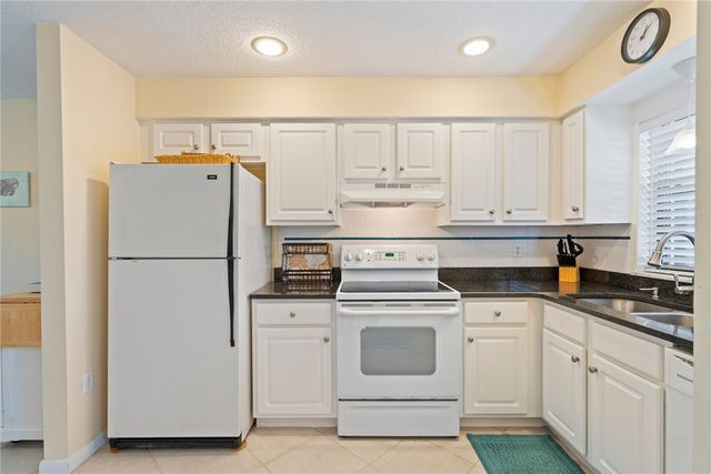 4141 Silver Palm Drive 13, Vero Beach, FL 32963