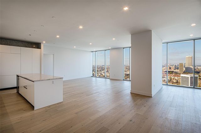 1711 Allen Parkway 2602, Houston, TX 77019