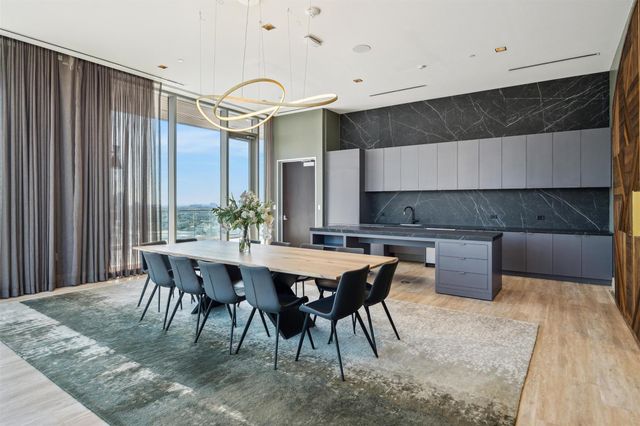 1711 Allen Parkway 2602, Houston, TX 77019