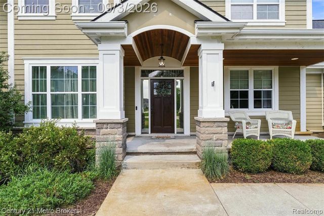 8275 Stonebrook Lane, Clarkston, MI 48348