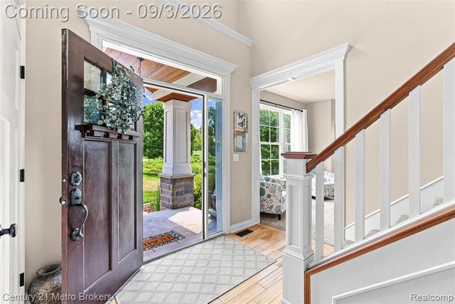8275 Stonebrook Lane, Clarkston, MI 48348
