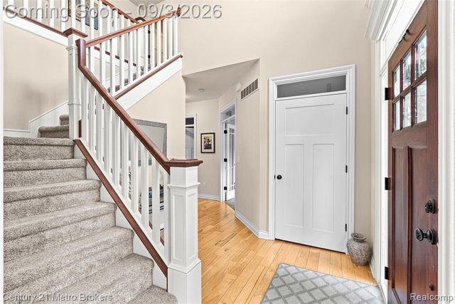 8275 Stonebrook Lane, Clarkston, MI 48348