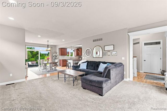 8275 Stonebrook Lane, Clarkston, MI 48348