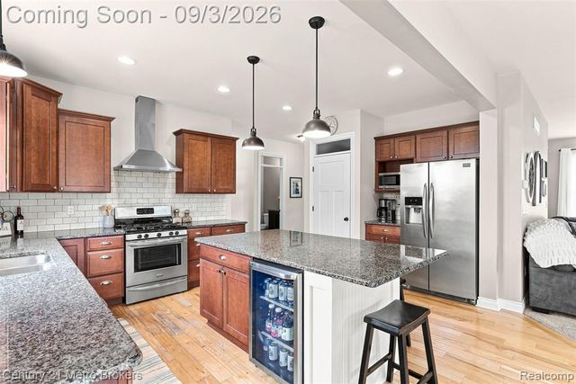 8275 Stonebrook Lane, Clarkston, MI 48348