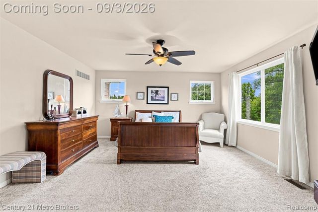 8275 Stonebrook Lane, Clarkston, MI 48348