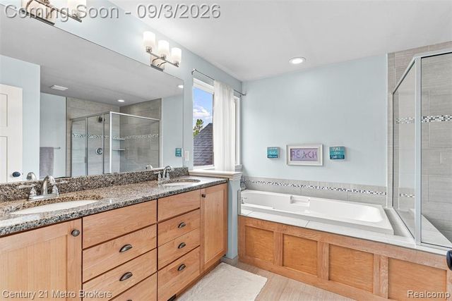 8275 Stonebrook Lane, Clarkston, MI 48348
