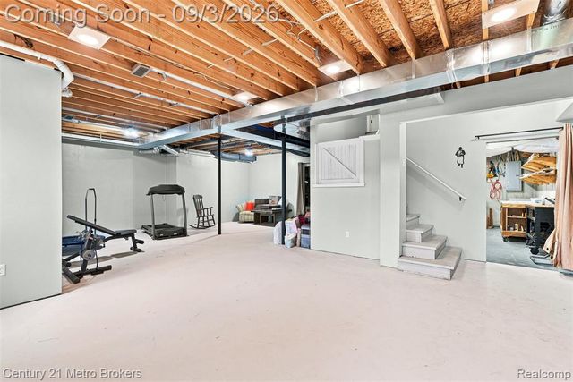 8275 Stonebrook Lane, Clarkston, MI 48348
