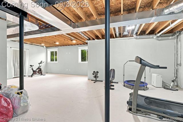 8275 Stonebrook Lane, Clarkston, MI 48348