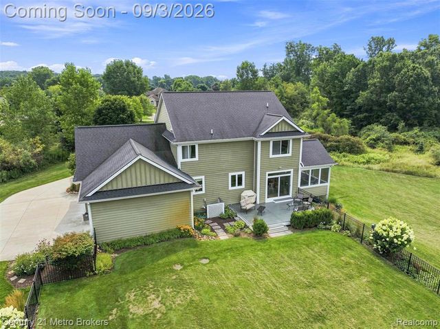 8275 Stonebrook Lane, Clarkston, MI 48348