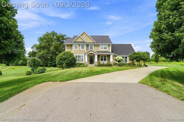 8275 Stonebrook Lane, Clarkston, MI 48348