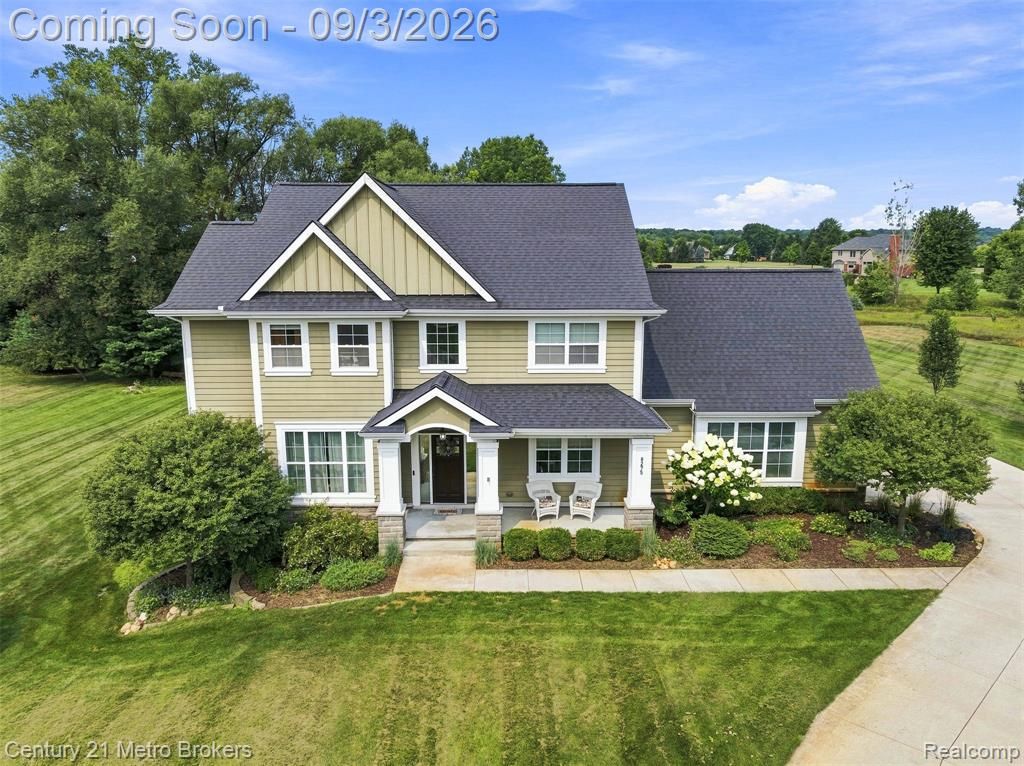 8275 Stonebrook Lane, Clarkston, MI 48348