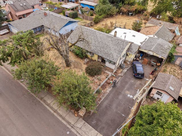 246 S 34TH St, Springfield, OR 97478