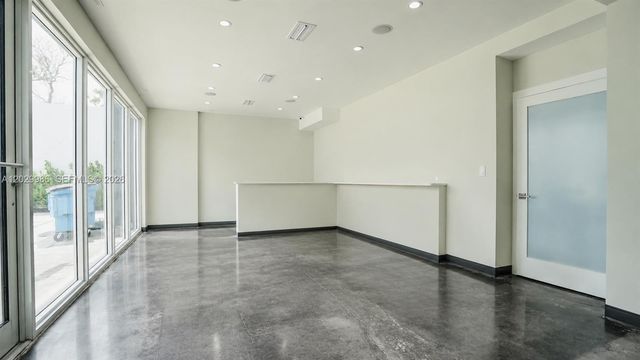 530 NW 54th St, Miami, FL 33127